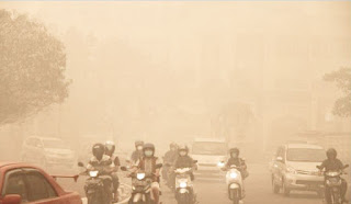 Antara Barat Dan Timur, Indonesia Raya-kabut asap kota riau