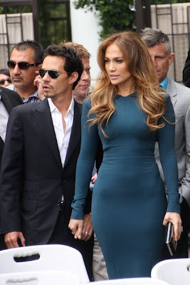 Hot Jennifer Lopez Show Her Sexiest Curves Out Pictures