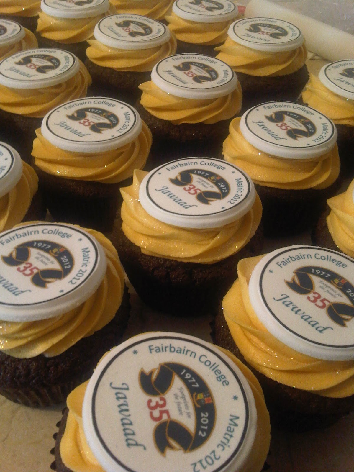 Welcome to Just Iced: Matric cupcakes for Fairbairn college!