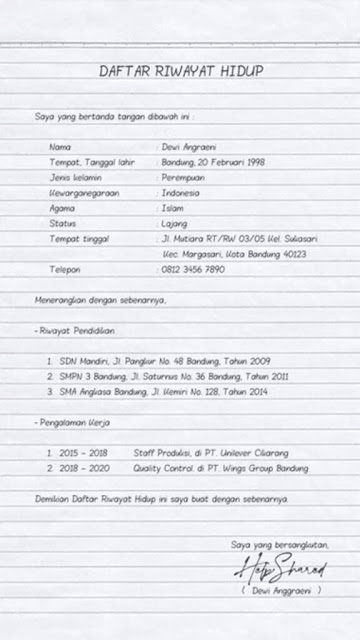 Daftar riwayat hidup ditulis dikertas folio