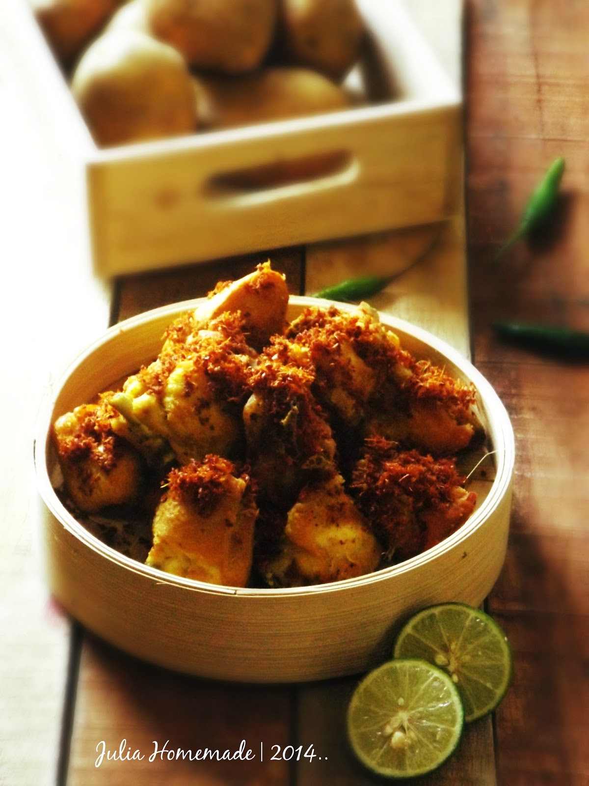 Julia Homemade: Ayam Goreng Lengkuas ala Restoran Padang
