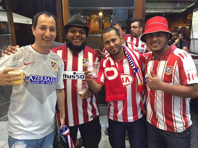 Pablo, Pedro Bobby y Diego. A la salida del Calderón, ahí comenzó todo.-