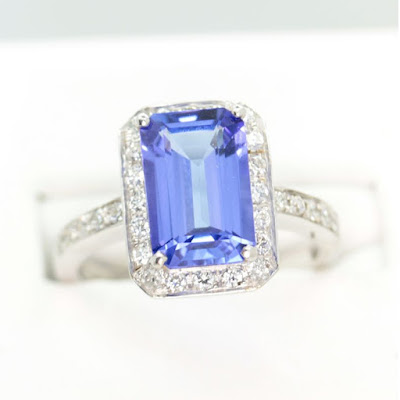  Tanzanite and Diamond Dress ring perfect 