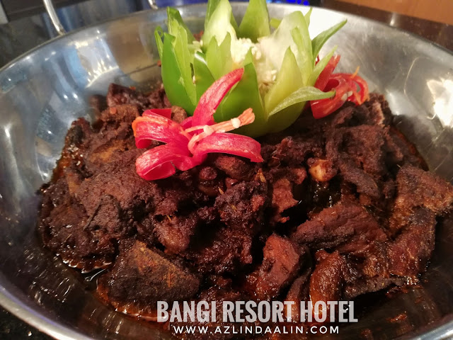 BUFFET CAHAYA RAMADAN 2019 BUKA PUASA DI BANGI RESORT HOTEL - Bila tibanya bulan puasa Ramadan,  majlis buka puasa secara buffet memang tak asing lagi di negara kita ini. Jadi ! Entri hari ini, mummy Nak kongsikan pada korang BUFFET CAHAYA RAMADAN 2019 BUKA PUASA DI BANGI RESORT HOTEL.    BUFFET CAHAYA RAMADAN 2019 BUKA PUASA DI BANGI RESORT HOTEL   Mungkin ada yang tercari-cari tempat makan untuk majlis berbuka di sekitar Bangi dan Putrajaya samada berbuka puasa dengan keluarga, kawan sepejabat, sanak saudara atau rakan-rakan. Nak nampak best berbuka puasa secara esklusif ni, memang mummy highly recommended BUFFET CAHAYA RAMADAN 2019 BUKA PUASA DI BANGI RESORT HOTEL        BUFFET CAHAYA RAMADAN 2019 BUKA PUASA DI BANGI RESORT HOTEL akan berada di Restoran Funtasia tingkat 1 di Bangi Resort Hotel.    Ada yang tanya mummy, hotel baru ke tu?? Tak pernah dengar nama BANGI RESORT HOTEL tu pun. Oh ya ! Kalau korang nak tahu... hotel ni, dulu kala pernah menggunakan nama HOTEL EQUATORIAL BANGI dan juga HOTEL BANGI-PUTRAJAYA. Jangan tanya mummy lelebih kenapa mereka tukar nama ye !  LEBIH 200 SELEKSI PILIHAN MENU BUFFET CAHAYA RAMADAN 2019 BUKA PUASA DI BANGI RESORT HOTEL         Kalau korang nak tahu, sebenarnya berbaloi ke BUFFET CAHAYA RAMADAN 2019 BUKA PUASA DI BANGI RESORT HOTEL. Sebab mereka menghidangkan lebih 200 seleksi pilihan menu untuk BUFFET CAHAYA RAMADAN 2019 BUKA PUASA DI BANGI RESORT HOTEL.     Banyak,kan !    Jadi bagi sesiapa yang picky eater. Mummy yakin, dalam banyak-banyak menu di sini pasti ada pilihan yang sesuai !                        BUFFET CAHAYA RAMADAN 2019 BUKA PUASA DI BANGI RESORT  mengetengahkan menu masakan kampung serta antarabangsa.    Terdapat bermacam-macam pilihan makanan dari chef-chef yang hebat dari pembuka selera, mee, nasi, pelbagai lauk sehingga ke pemanis mulut            Pilihan minuman yang beraneka jenis dari minuman panas hinggalah ke minuman sejuk            Pelbagai sambal : sambal hitam, sambal belacan, sambal tempoyak, sambal mangga, sambal kicap dan lain-lain                                            Tak lupa juga, kid's corner yang di tunggu-tunggu oleh anak-anak kami !      Nasi Kerabu dan Ayam berempah      Satay ayam dan daging              Japanese Stall juga ada di sini !        Buffet Ramadan di sini memang KAMBING BAKAR ini WAJIB  !  Tarikan istimewa tahun ini, ada kehadiran robot bernama "Robbie" yang boleh menyediakan aiskrim dan minuman berasaskan kopi. Nak tahu macam mana? Haaa..bab ni, kena datang sendiri pada bulan Ramadhan nanti.    Semua menu BUFFET CAHAYA RAMADAN 2019 BUKA PUASA DI BANGI RESORT HOTEL memang banyak dan boleh memuaskan hati pengunjung.     Jangan ragu-ragu bab HALAL. Dapur Funtasia, harmoni, pastry dan banquet semuanya HALAL serta disahkan oleh JAKIM   ANAK-ANAK LEPAK SANTAI DI KOLAM IKAN BANGI RESORT HOTEL      Sementara nak tunggu waktu buka puasa, anak-anak boleh beriadah di luar BANGI RESORT HOTEL untuk memberi ikan makan di kolam ikan atau ambil angin di kawasan kolam renang.      Anak-anak kecil pastinya suka aktiviti sebegini, dan taklah mereka bosan menunggu waktu buffet buka puasa atau waktu makan malam yang panjang.        Makanan ikan boleh di dapati dan di beli di lobi hotel. Jangan masukkan sebarangan makanan tau ! Ikan di sini lain. Mereka ada allergy tersendiri.   HARGA BUFFET CAHAYA RAMADAN 2019 BUKA PUASA DI BANGI RESORT HOTEL           Berapa HARGA BUFFET CAHAYA RAMADAN 2019 BUKA PUASA DI BANGI RESORT HOTEL ? Harga BUFFET CAHAYA RAMADAN 2019 BUKA PUASA DI BANGI RESORT HOTEL adalah serti di bawah :-  Beli dari tarikh 15 MAC - 15 APRIL 2019 :  RM75++ (dewasa) dan RM37. 50++ (kanak-kanak)  PRA BAYAR (24 JAM SEBELUM) :  RM90++ (dewasa) dan RM45++ (kanak-kanak)  WALK IN DAN HARGA BIASA :  RM120++ (dewasa) dan RM60 (kanak-kanak)   Bagi setiap pelanggan dewasa yang membeli pakej BUFFET CAHAYA RAMADAN 2019 BUKA PUASA DI BANGI RESORT HOTEL. Setiap RM3.50 akan di salurkan ke tabung Islamic Relief Malaysia.   Untuk tempahan, hubungi :  Telefon : 03-82102222  Email : fb_reservations@hotelbangi-putrajaya.com  Website : www.bangiresorthotel.com