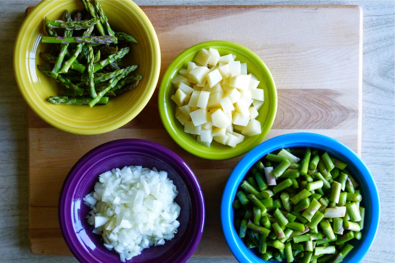 asparagus soup, soup, vegetables, asparagus, onions, potatoes, fiestaware, vegetables in fiestaware