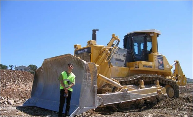 KOMATSU D375A-6  Bulldozer 