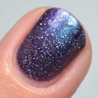 blue multichrome nail polish