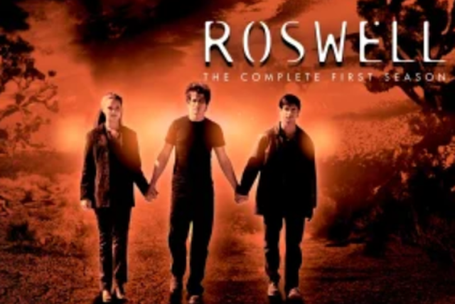 Sinopsis Roswell, Kisah Sekelompok Alien yang Tinggal di Dunia Manusia 