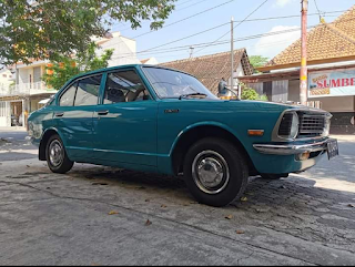 FORSALE 1973 Toyota Corolla · Sedan