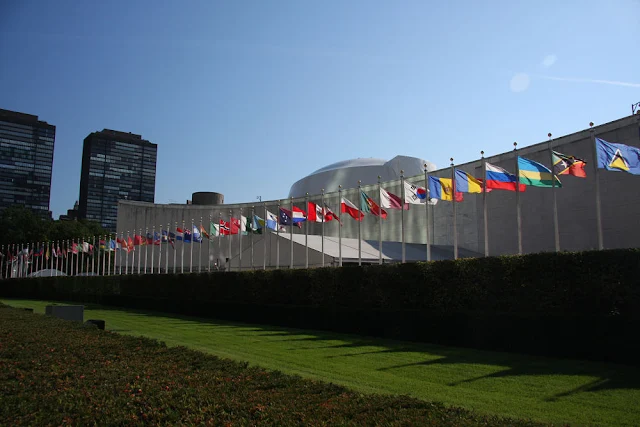 Image Attribute: UN General Assembly Building, New York / Source: Wikimedia Commons