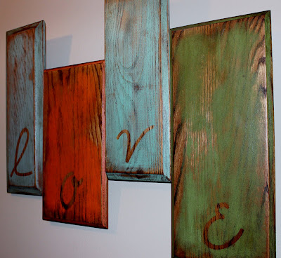 love art reclaimed wood http://bec4-beyondthepicketfence.blogspot.com/2011/08/love.html