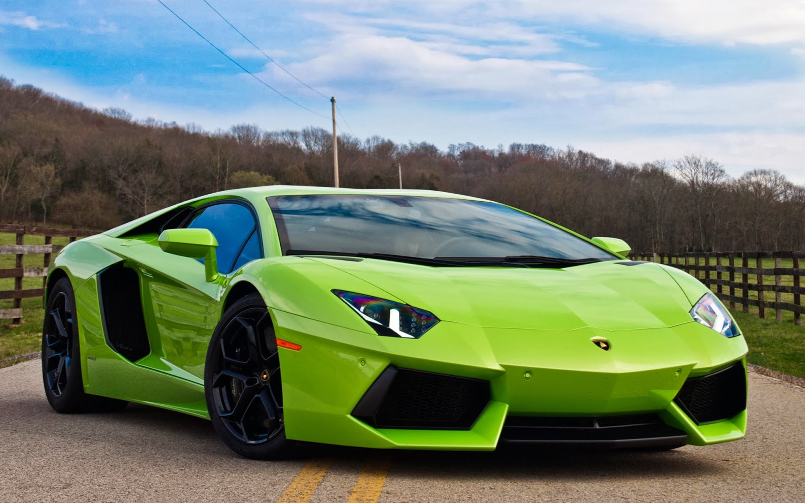 Kumpulan Wallpaper Android Lamborghini Keren Stok Wallpaper