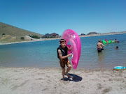 Joseph loves the beach and so do . (beach )