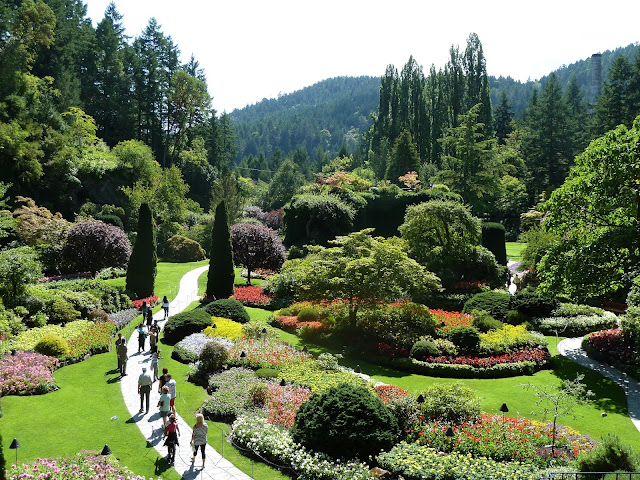 Gallery images of the Botanical Garden in Canada 