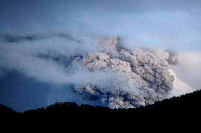 ALERTA AMARILLA EN COMPLEJO VOLCANICO DEL MAULE, SUR DE CHILE, 08 DE MARZO 2013