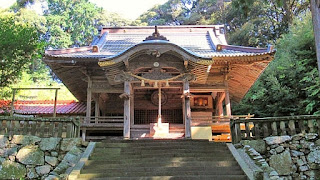 人文研究見聞録：鶴ケ嶺八幡宮 ［山口県］