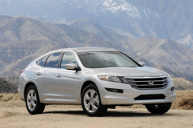 2011 honda accord crosstour front side view 2011 Honda Accord Crosstour