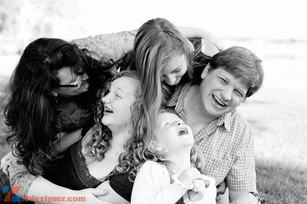 iZdesigner.com - Một số kiểu tạo dáng đẹp khi chụp ảnh gia đình