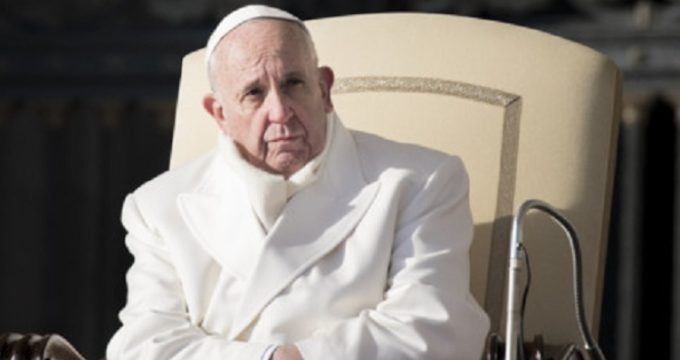 Papa Francesco sta meglio: celebrerà la messa delle Palme