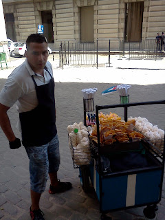 Street food vendor in Habana Vieja