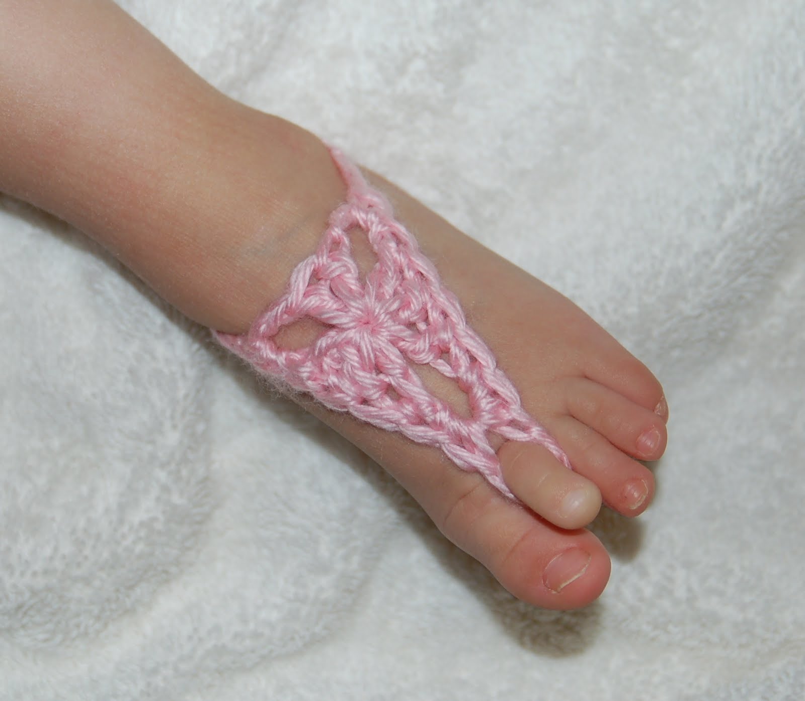 Living the Craft Life: Baby Barefoot Sandal - Simple and Sweet