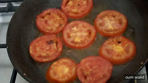 غراتان البطاطا و الطماطم المحمره بالجبن 