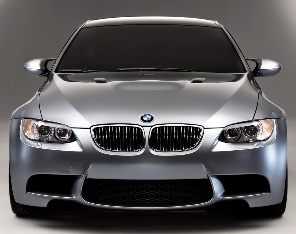 Gambar Mobil BMW Ukuran Besar untuk Wallpaper
