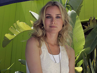 Free non-watermarked Diane Kruger wallpapers at fullwalls.blogspot.com