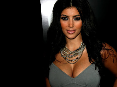 Kim Kardashian wallpapercurrently dating Reggie Bush NFL running back for 