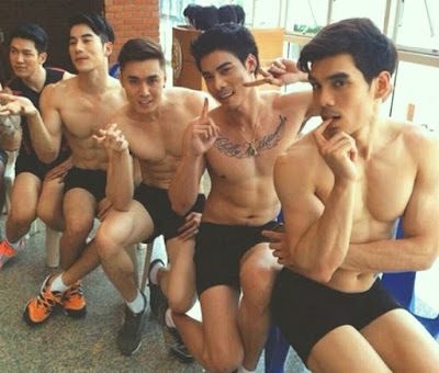 cowok pria laki ngondek kemayu feminim muscle gay sixpack