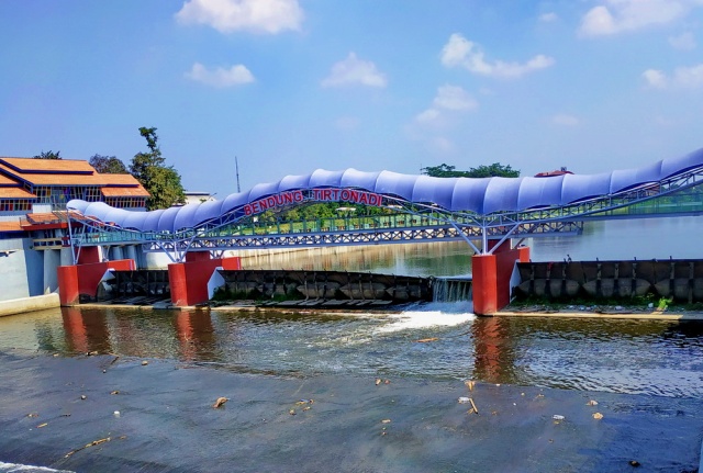 Jembatan Bendung Tirtonadi