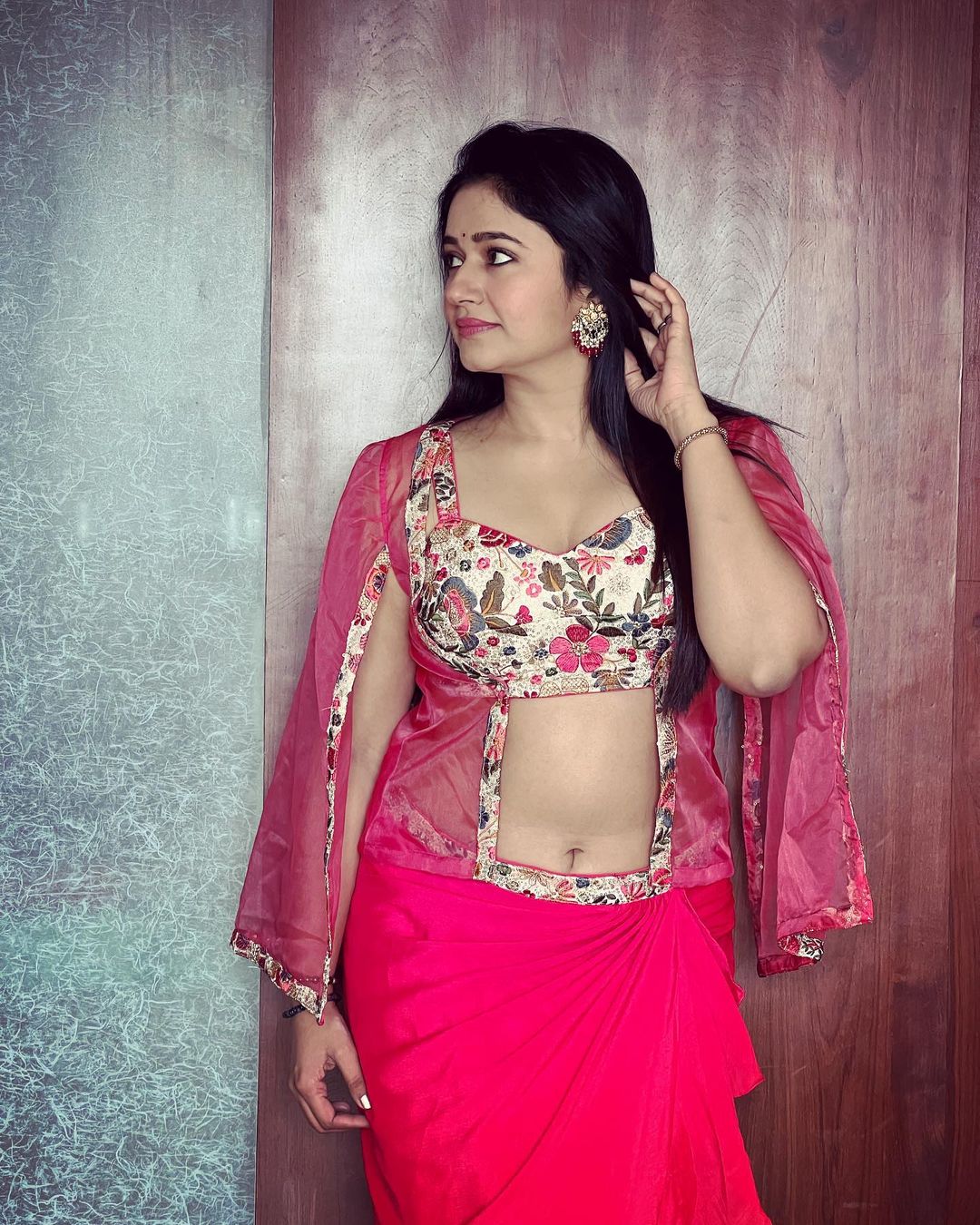 Actress Poonam Bajwa Latest Hot Sexy Photoshoot Pics