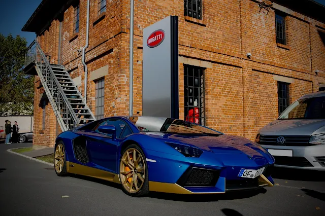 Bugatti Divo - Photo by Dante Juhasz from Pexels
