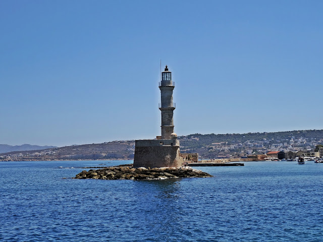 latarnia morska w porcie Kreta i Chania