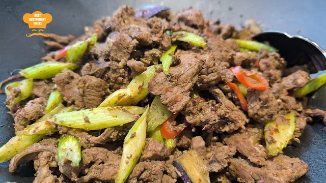 Dried Chili Beef With Chinese Celery