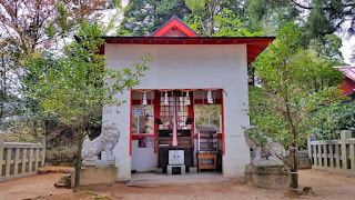 人文研究見聞録：六甲山神社（白山の宮・六甲山石宝殿） ［兵庫県］