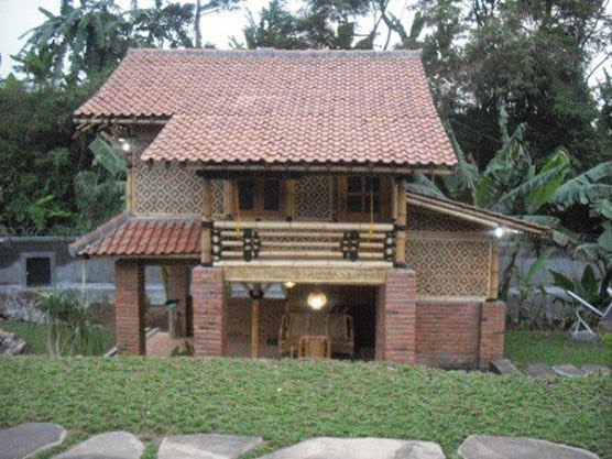 jasa pembuatan rumah  bambu  foto rumah  bambu  model rumah  