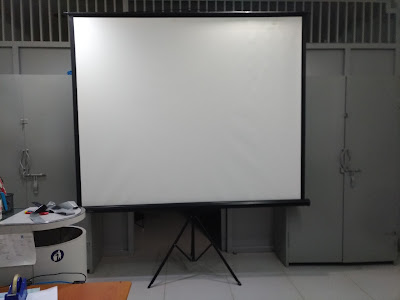 **Penyewaan Layar Proyektor di Jakarta**