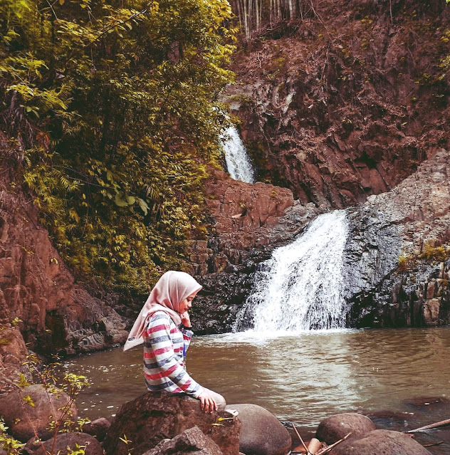 Spot Foto, Dengan Latar Belakang, Air Terjun Widodaren, Sumber foto (https://www.instagram.com/infoponorogo/)