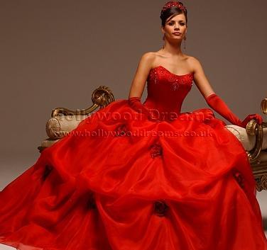 Princess ball gown wedding dress luxurious red strapless ball gown
