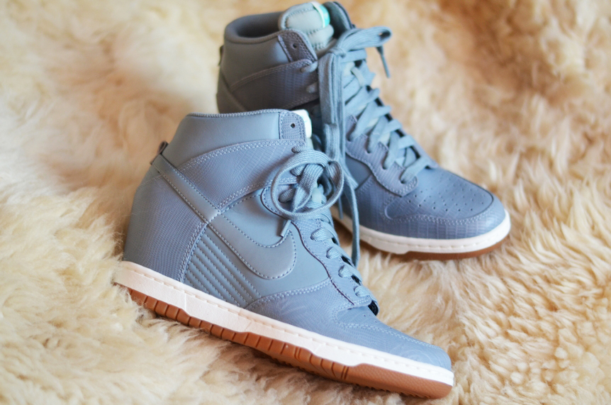 NEW IN : NIKE DUNK SKY HI AVATAR GREY