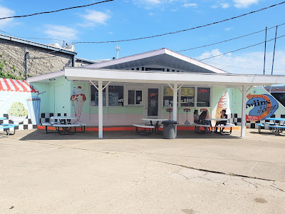 Iowa Ice Cream Road Trip at Twiins Shoppe in Jefferson, Iowa