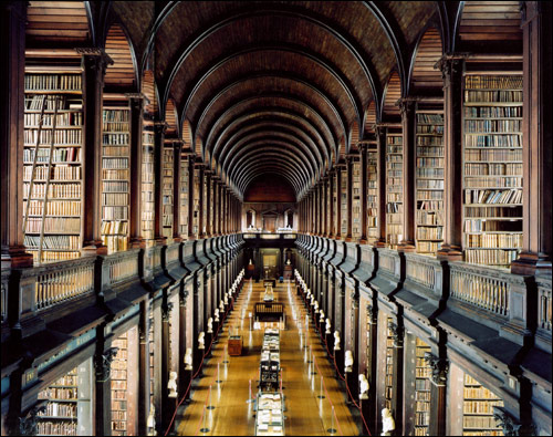 オランダ Bloggin The Netherlands トリニティ カレッジ図書館とケルズの書 Trinity College Library Dublin And The Book Of Kells