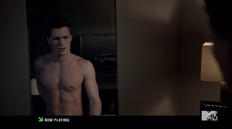 Colton Haynes Shirtless in Teen Wolf s2e02