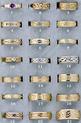 Gold wedding rings