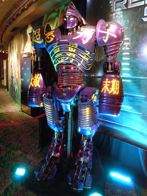 Noisy Boy Real Steel animatronic robot