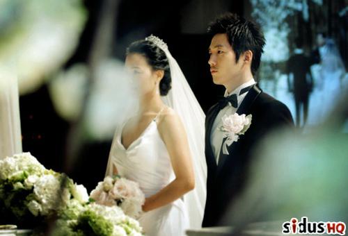 Jang Hyuk  menikah dengan Kim Yeo Jin 2