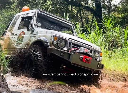 JEEP OFFROAD DI LEMBANG | Aktifitas offroad dengan Jeep Jimny Adventure