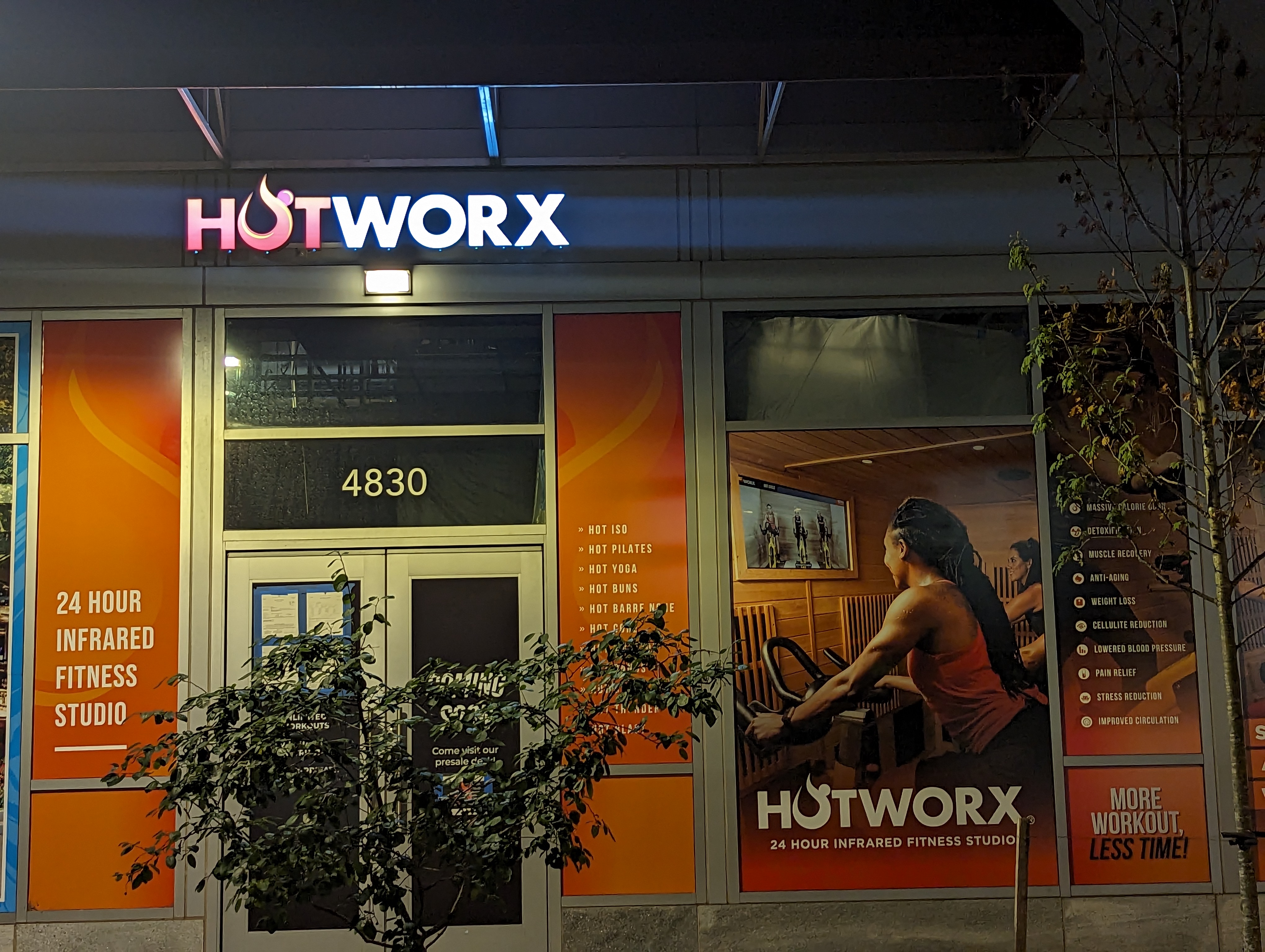🔥 HOTWORX! The 24-Hour Infrared Fitness Studio is taking over NYC