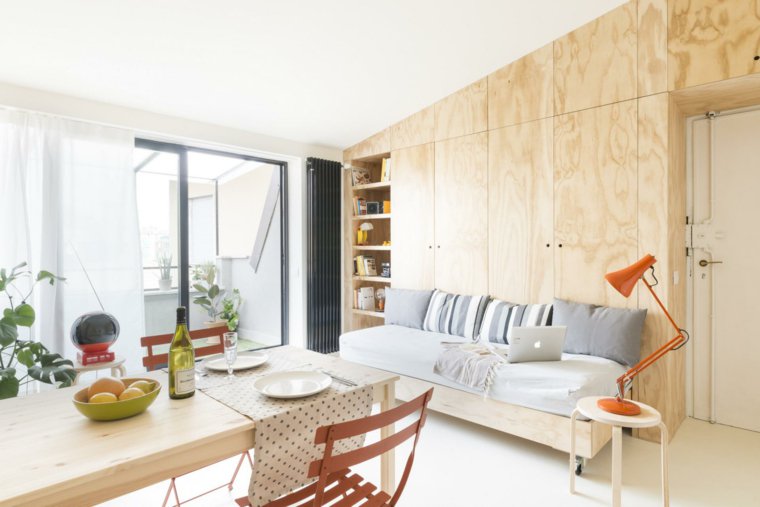 Plywood is the dominant in this small space design and light material-interiorfo
